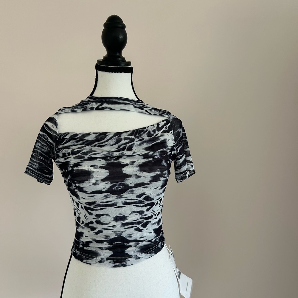M&M Trendy Cutout Marble Printed Mesh Crop Top